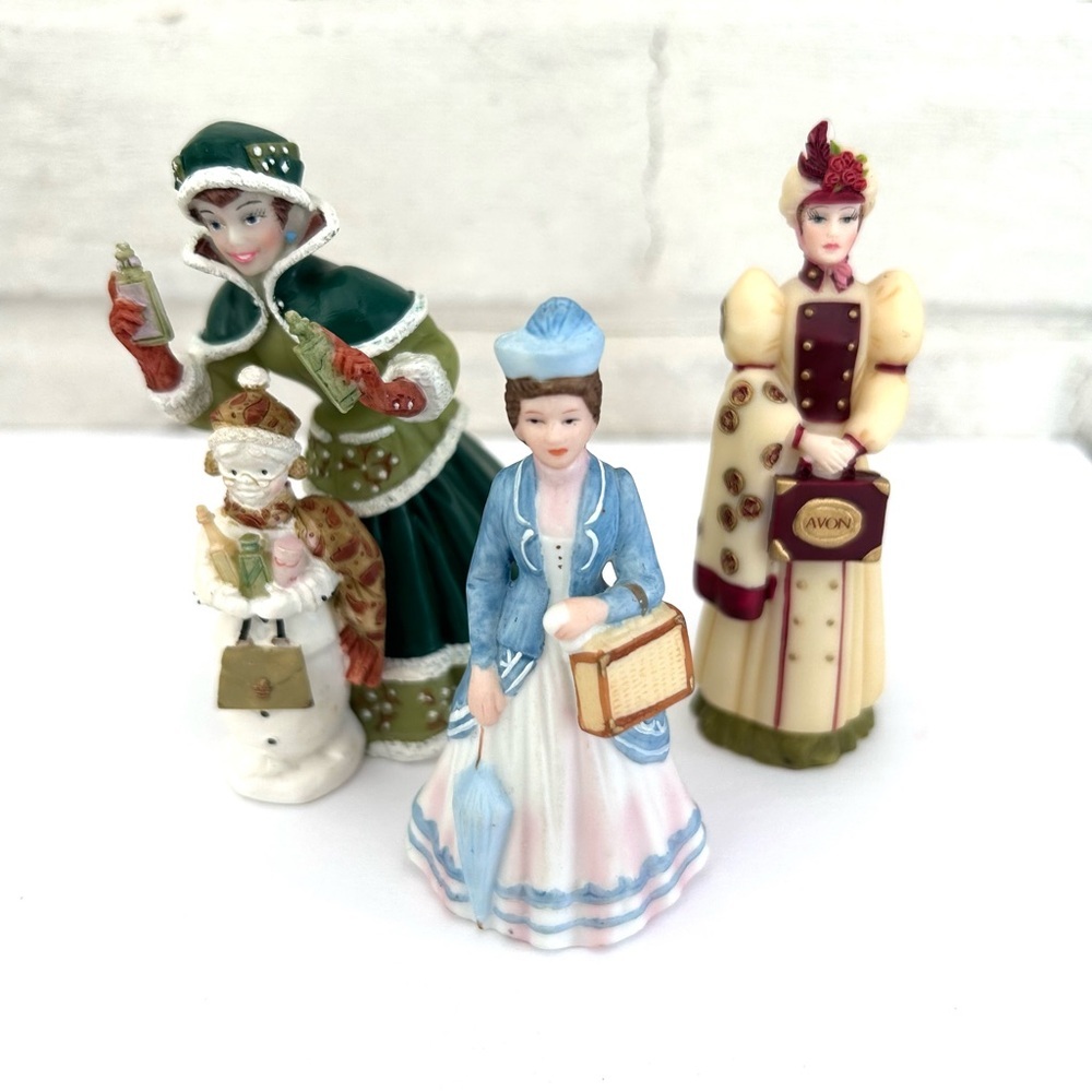 Vintage 1986 and 2006 Avon Miniature Porcelain Albee Lot of 3